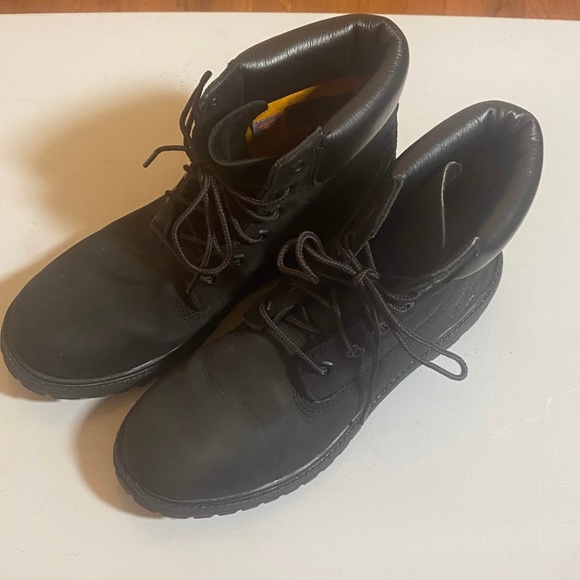 Timberland Women's 6" Premium Boot NWOB 8.5 M